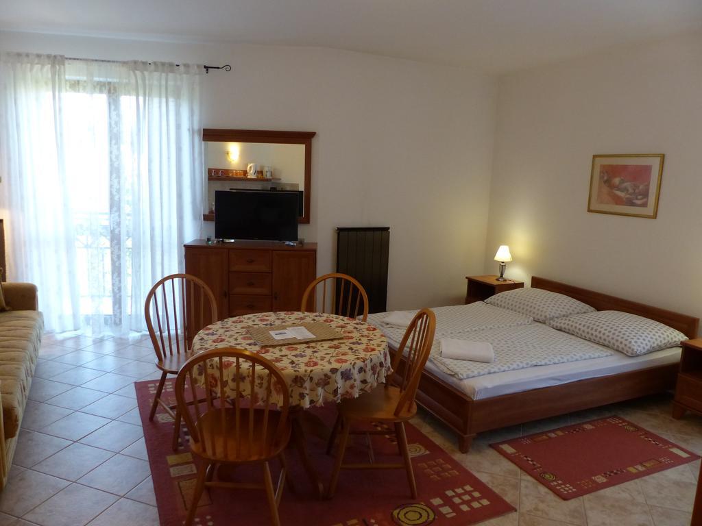 Toscana Lakeside Apartments I - II Family Friend ชิโอฟก ห้อง รูปภาพ
