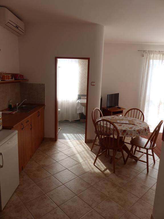 Toscana Lakeside Apartments I - II Family Friend ชิโอฟก ภายนอก รูปภาพ